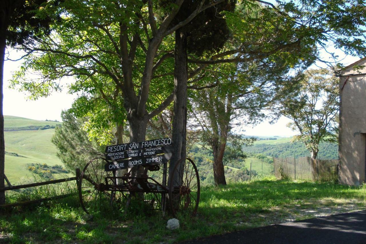 Podere San Francesco Bed & Breakfast Volterra Ngoại thất bức ảnh